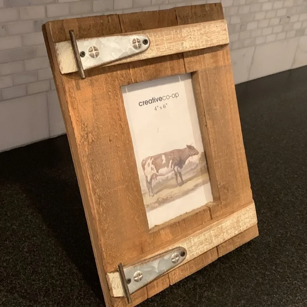 Rustic Barn Wood Photo Frame – 4x6 Handmade Farmhouse Reclaimed Barn Door Style